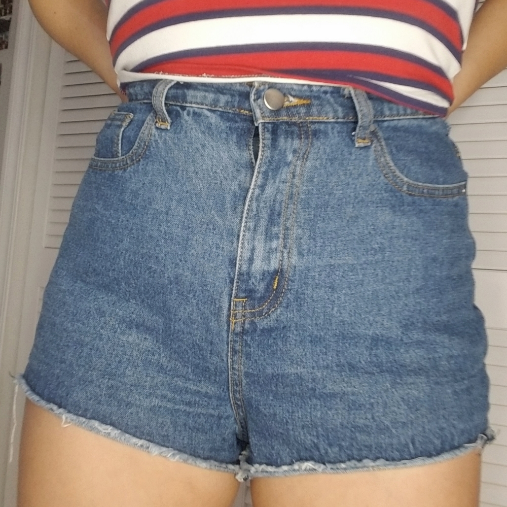 PrettyLittleThings High Waisted Size 6 Jeans